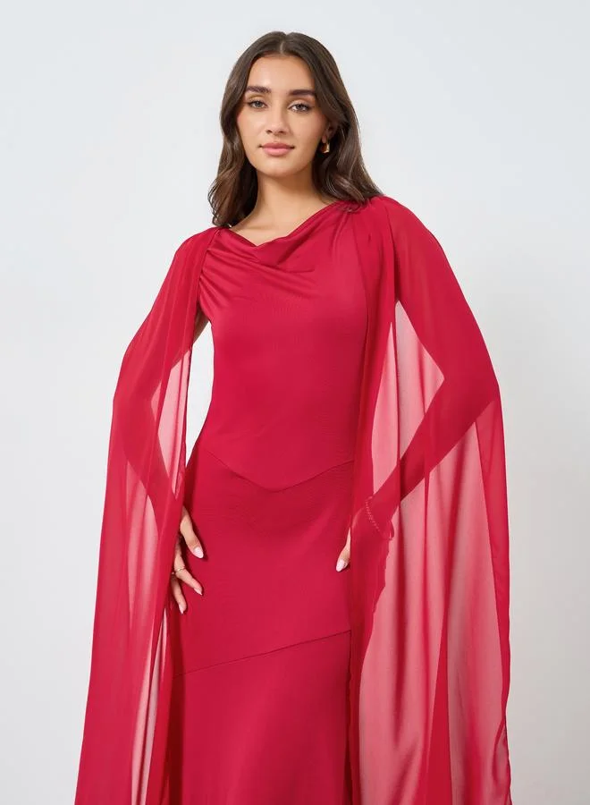 ستايلي فستان طويل بأكمام كيب